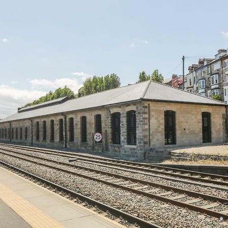 Апартаменты Blue Peter Engine Shed Уитби Экстерьер фото